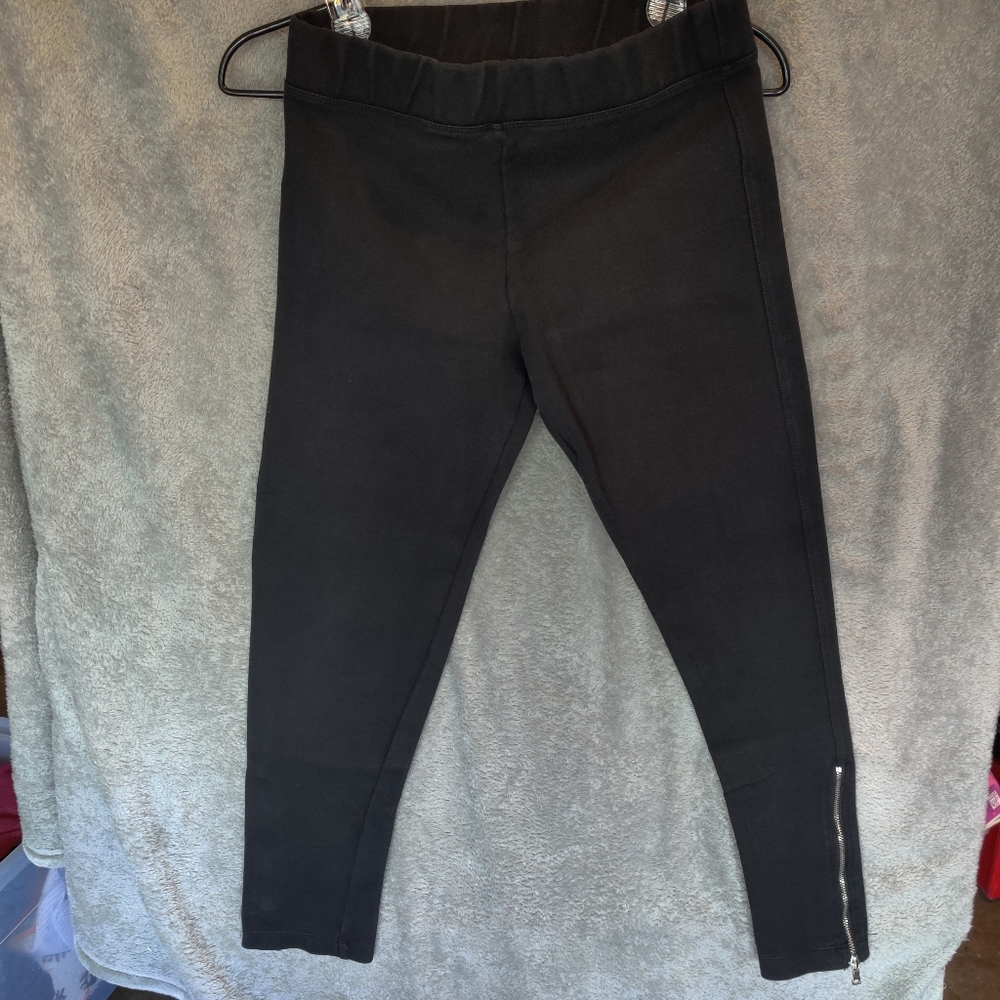 Used Sz M Gap Zip Ponte Legging Capri